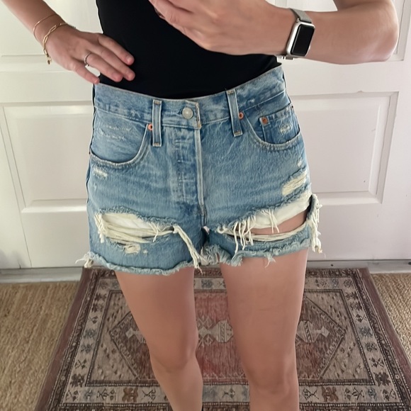 Levi's 501 Original Shorts - Picture 6 of 9